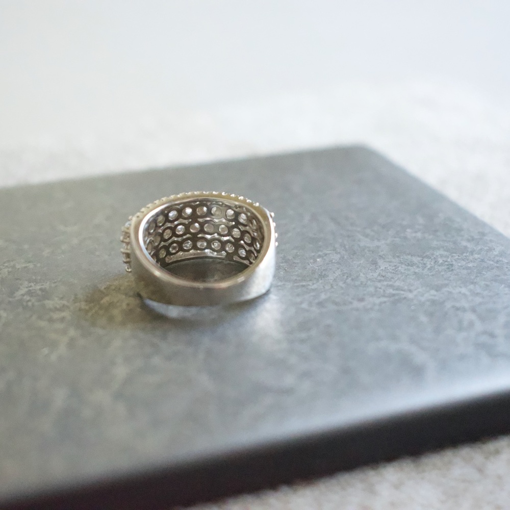 Cubic Zirconia and Sterling Silver Ring - Picture 4 of 6